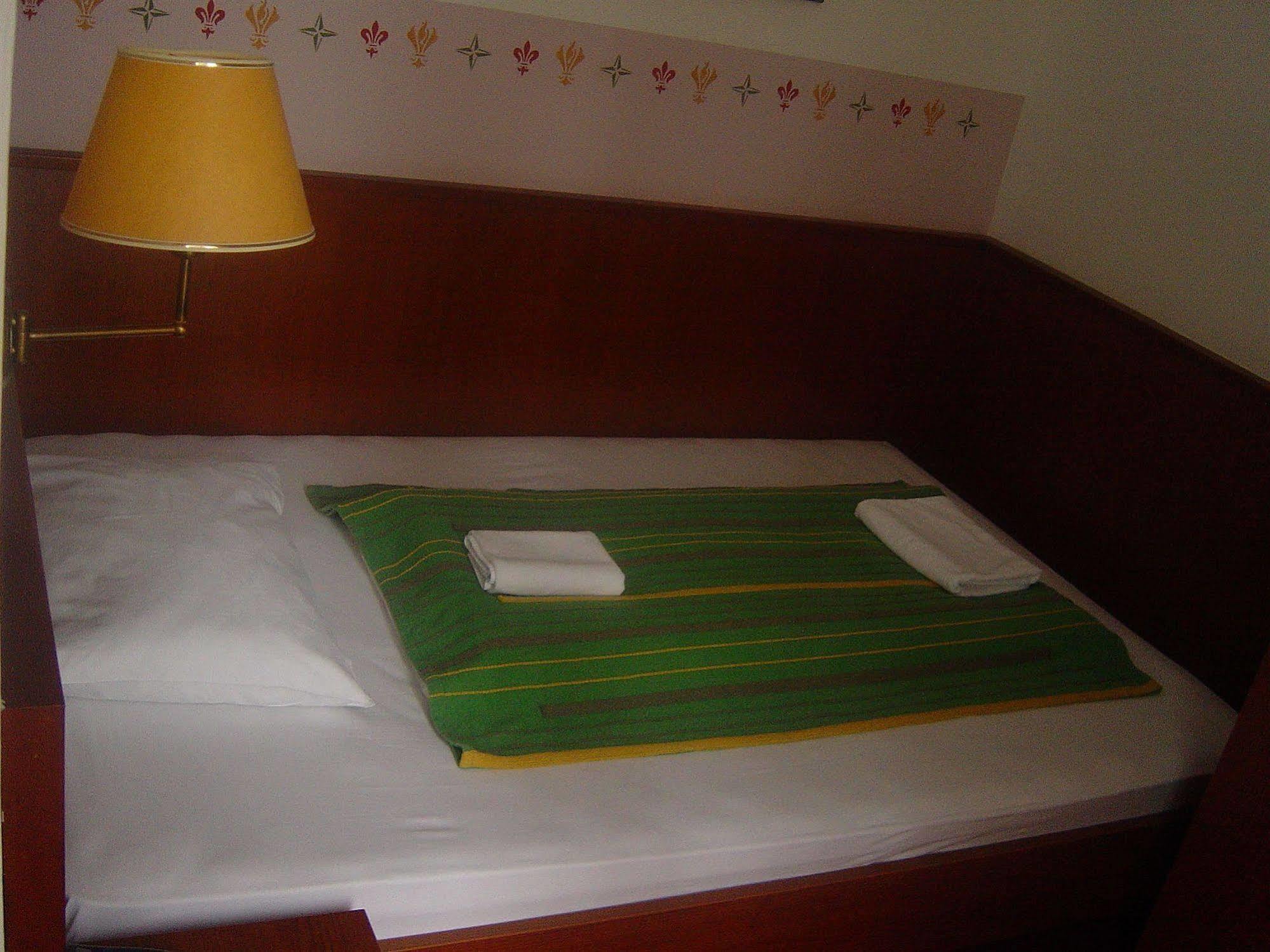 Hotel Risnjak Делнице Екстер'єр фото