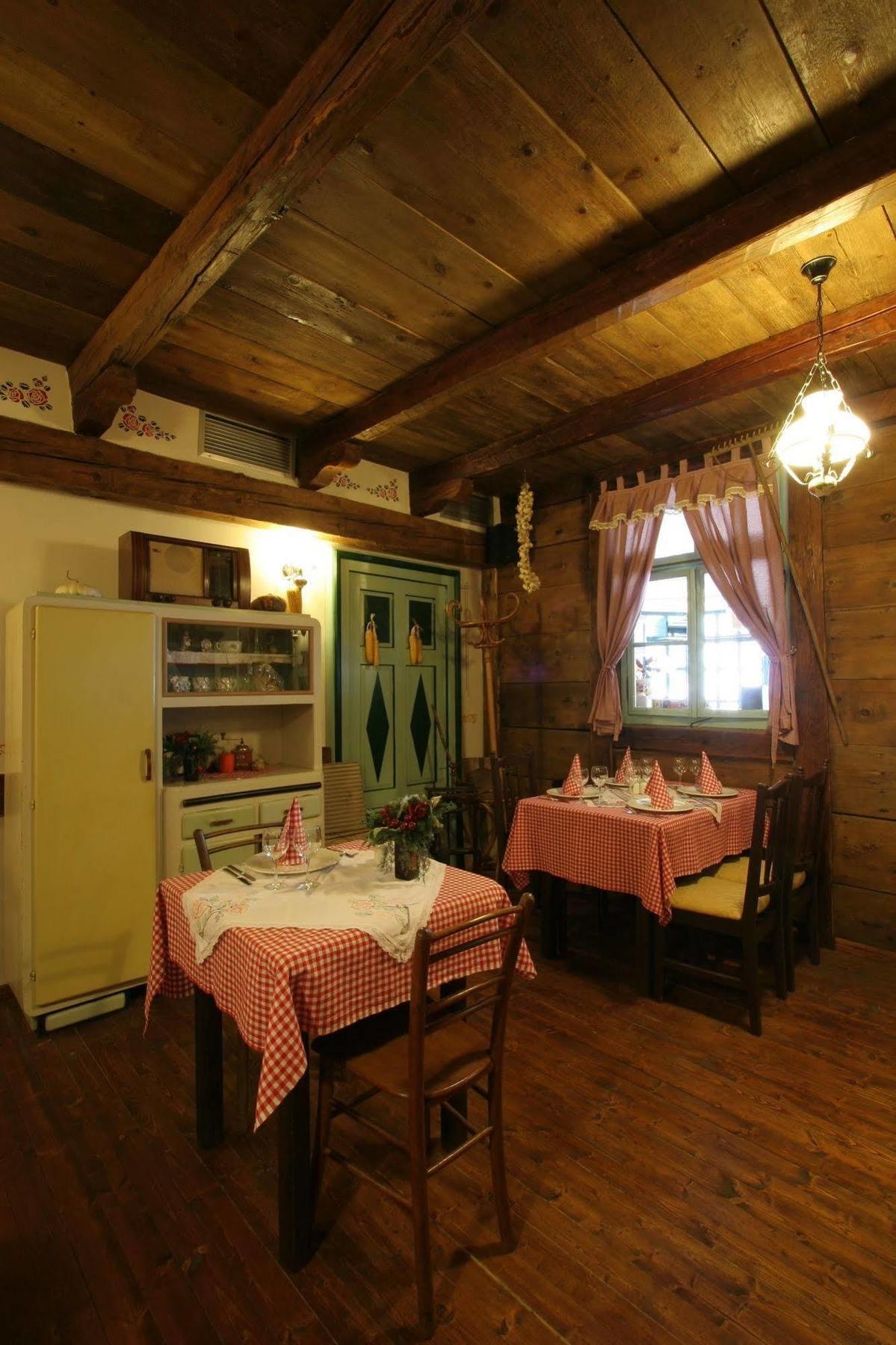 Hotel Risnjak Делнице Екстер'єр фото