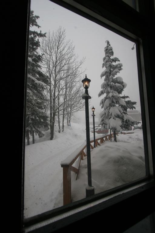 Hotel Risnjak Делнице Екстер'єр фото